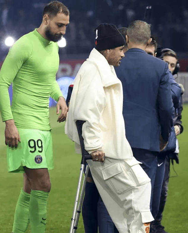 关于内马尔赛事官方发布败北新规,皇家马德里争议不断!的信息 关于内马尔赛事官方发布败北新规,皇家马德里争议不断!的信息